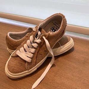 Tan GOLF le FLEUR converse